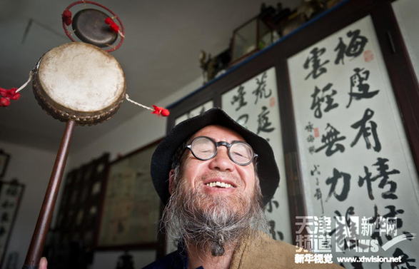 盲人“吆喝大王”传承津味传统表演