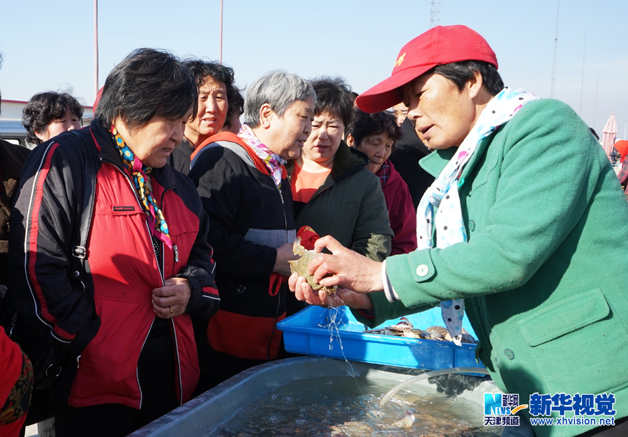 天津初冬海鲜市场供应充足