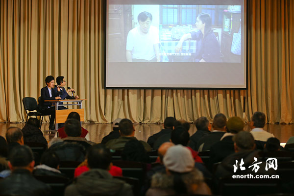 一个人的春晚:青年志愿者为社区注入新活力