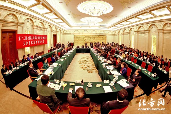 黄兴国等代表答记者问：改革创新 展示美好前景
