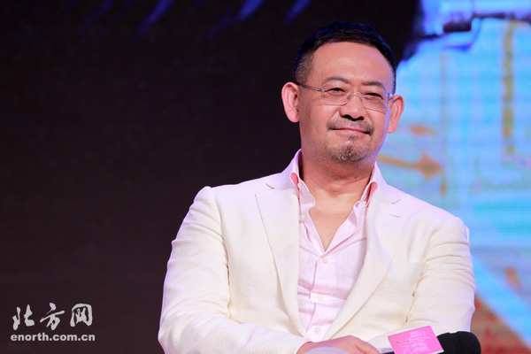 《咱们结婚吧》首映 姜武高圆圆“反串结婚照”