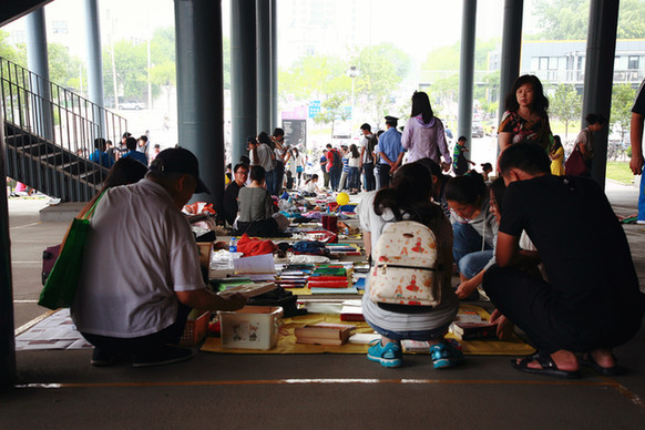 南开大学毕业跳蚤市场八里台、津南两校区同时进行