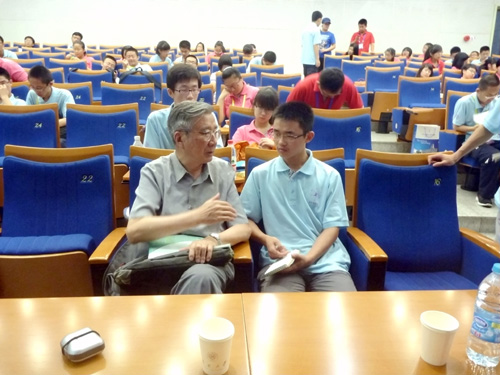 中国工程院院士李正名寄语青年学子修身养性治学
