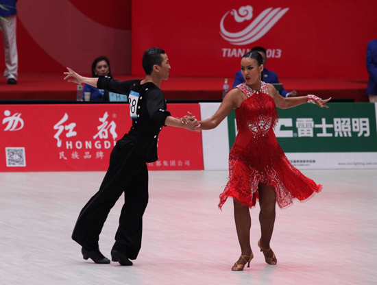 中国夺得东亚运动会体育舞蹈拉丁舞恰恰舞比赛冠军 - 中国在线