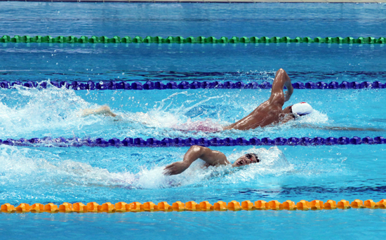 东亚运动会中国获男子4X200米自由泳接力金牌