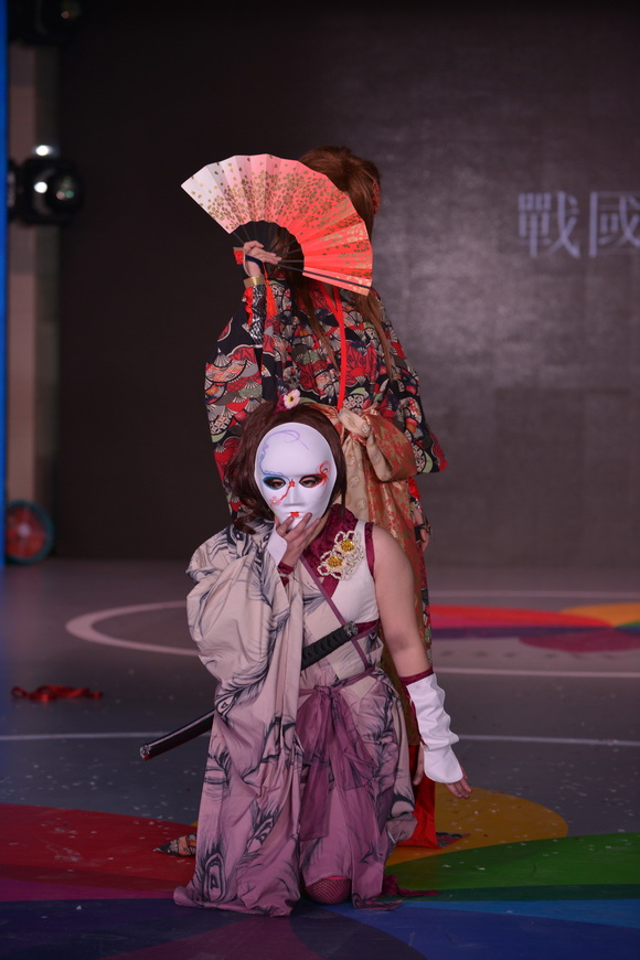 中新动漫嘉年华开幕 知名Coser齐聚国家动漫园