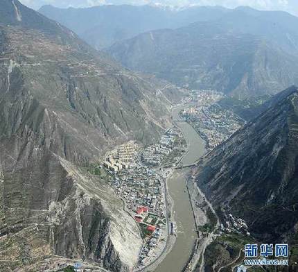 汶川县城人口_上万人口的北川县城-全景VR记录汶川地震八周年 他们还在那里