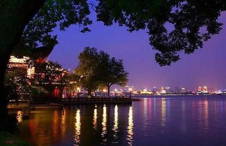 天堂杭州欲造中国“夜都” 掷重金鼓励夜市发展(图)