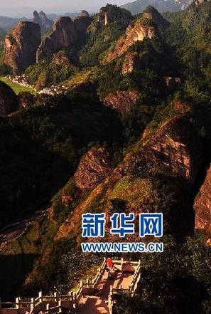 丹霞“申遗账本”公布 花费十余亿元拆迁占大头
