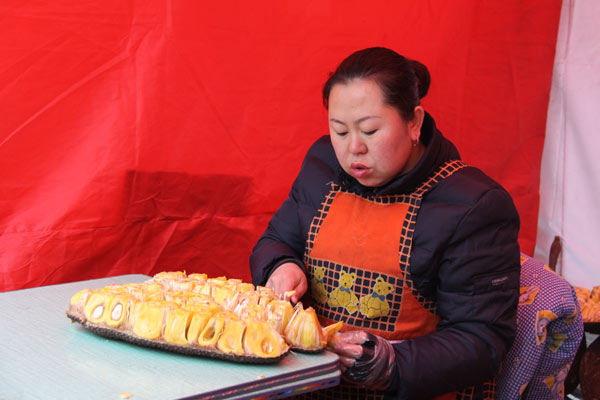 地坛庙会台湾摊位翻番 美食琳琅满目（图）