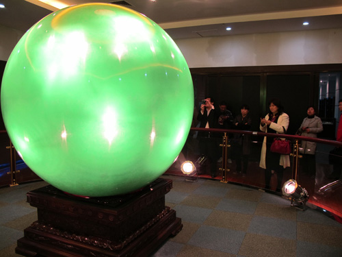 浙江东方地质博物馆正式开馆 首展世界最大萤石"夜明珠"