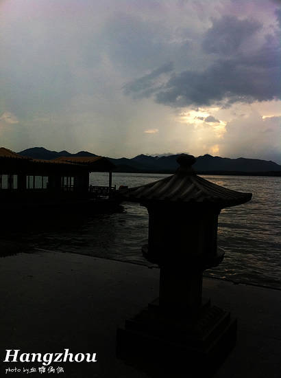 悠游人间天堂 赏雨后西湖美景