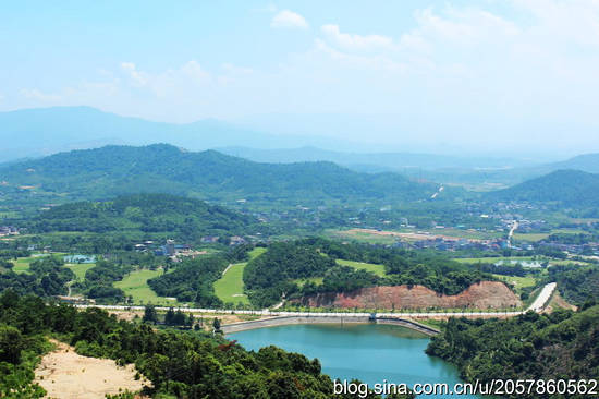 秋高气爽好时节 国内四大名山推荐