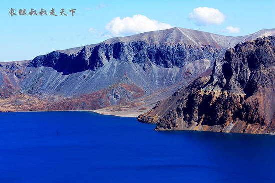 感受长白山天池梦幻迷人的色彩（图）
