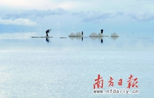 乌尤尼盐沼:四万年成镜映天堂