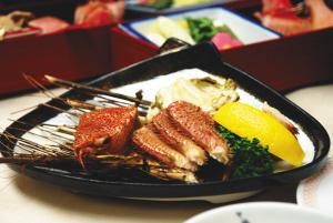 北海道火车美食之旅 札幌帝王蟹滋滋美味（图）