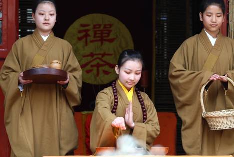 第八届大觉寺明慧茶院玉兰花节开幕