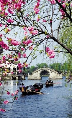 走入绍兴最深处：看一看鲁迅故里 坐一坐乌篷船