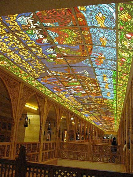 走进奢华的迪拜生活：一个车牌价值60万(组图)