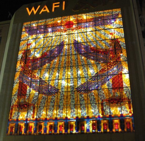 走进奢华的迪拜生活：一个车牌价值60万(组图)