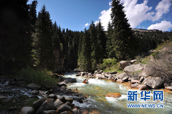 世界第二大高山湖泊伊塞克湖