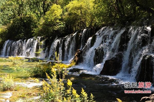 阳光下邂逅美景 六月四川游山玩水