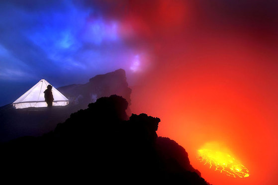 摄影师记录“世界最大熔岩湖”壮美景象