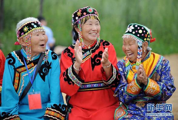 走进鄂伦春族“古伦木沓节”