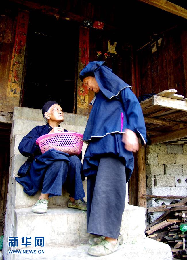 “以黑为美”的“黑衣壮”
