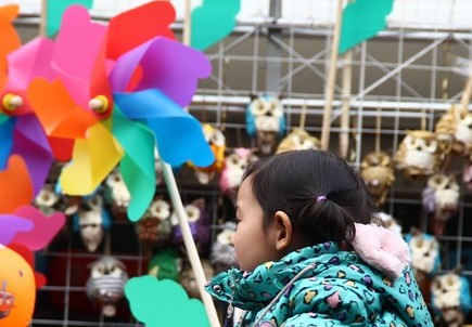 故宫黄牛堵游客 票价坐涨一倍