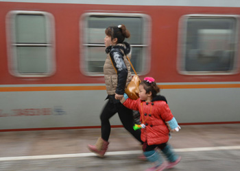 故宫黄牛堵游客 票价坐涨一倍