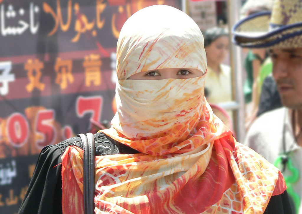 各型美女云集的新疆-+中国日报网