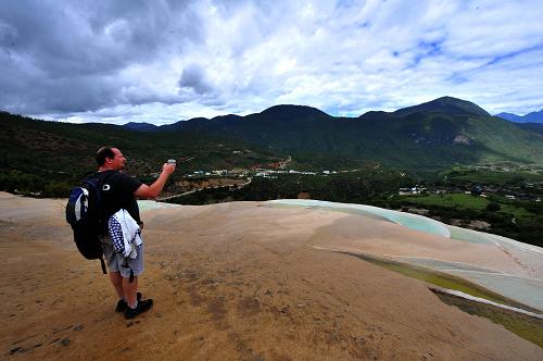 云南香格里拉:民族特色旅游使藏族群众收入显