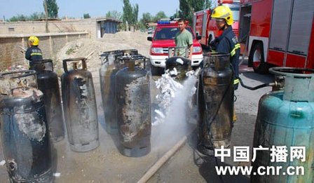 新疆库尔勒发生液化气爆炸12人受伤(组图)