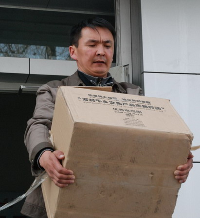 万村千乡文化产品惠及青河广大干部群众