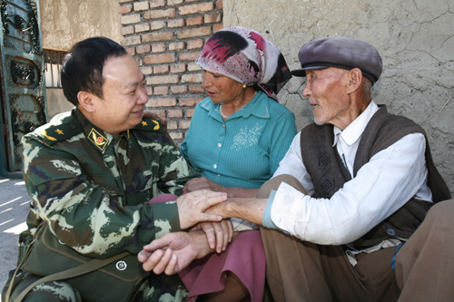 维吾尔族妇女帕塔木汗:庄仕华院长是我们的汉族亲人