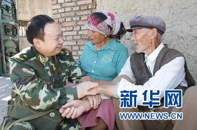 丹心映边陲 大爱动天山——记武警新疆总队医院院长庄仕华