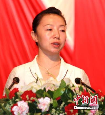 新疆伊犁换届产生70后首位女县委书记(图)