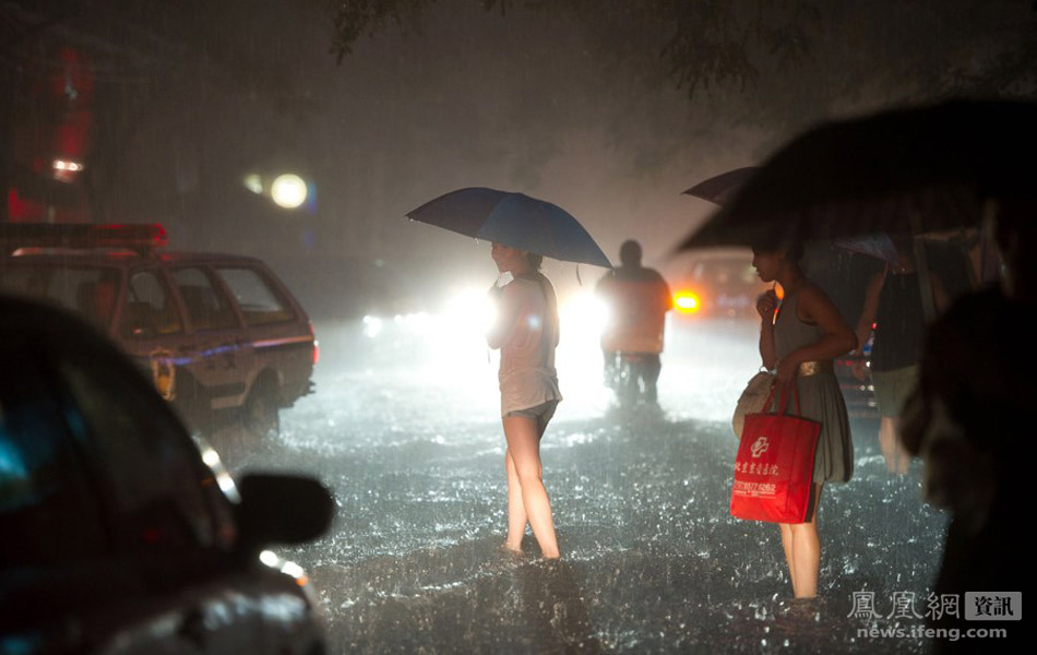 北京暴雨惊人景象