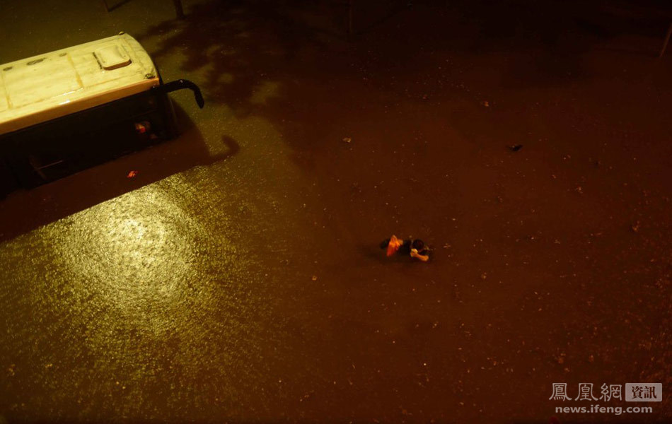 北京暴雨惊人景象