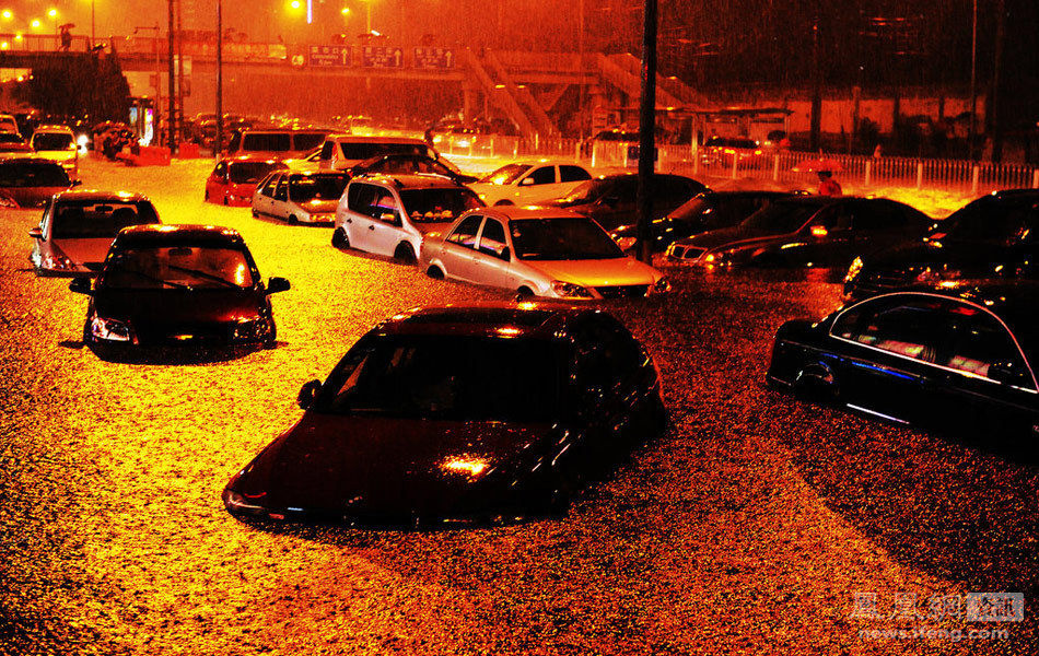 北京暴雨惊人景象