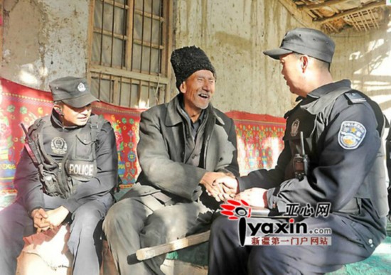 争做最美新疆人之人民警察邓锋:反恐维稳的卫