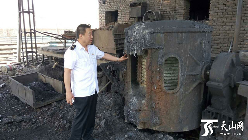 乌鲁木齐市质监局捣毁一违法生产地条钢加工厂