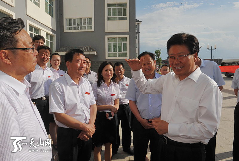 张春贤在昌吉回族自治州调研[3]