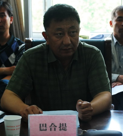 青河县为98年大学毕业生更新就业观念