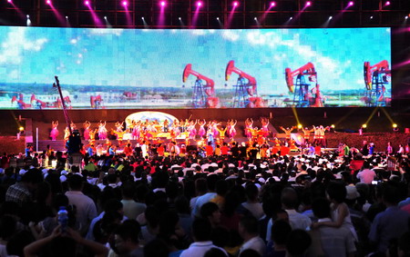 第七届新疆国际旅游节在克拉玛依启幕