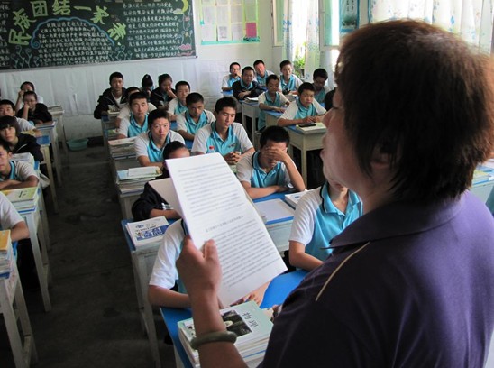 和硕县教育系统开展“反暴力、讲法制、讲秩序”专题教育活动