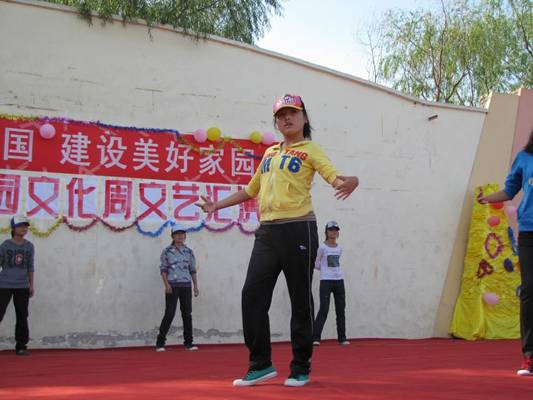 和硕一中“校园文化周”活动精彩纷呈