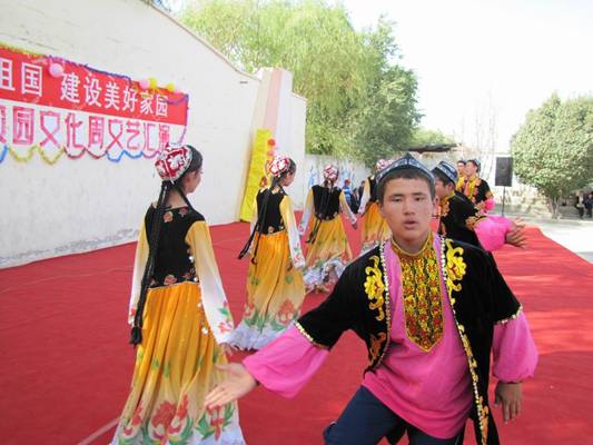 和硕一中“校园文化周”活动精彩纷呈