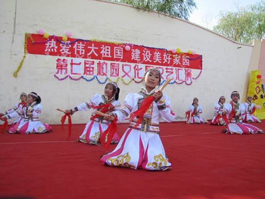 和硕一中“校园文化周”活动精彩纷呈